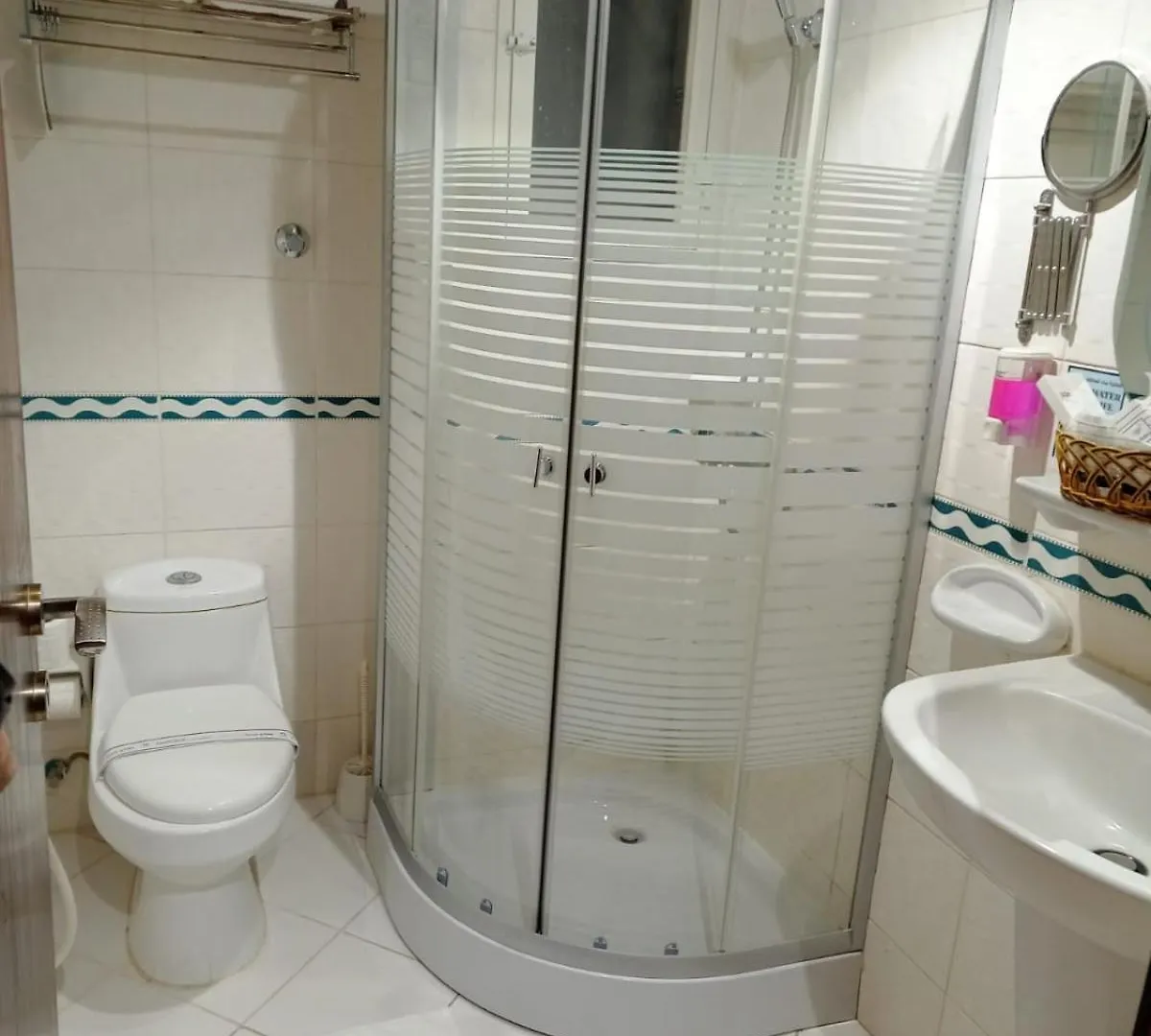 Al Azhar Nuzhah Hotel La La Mecca